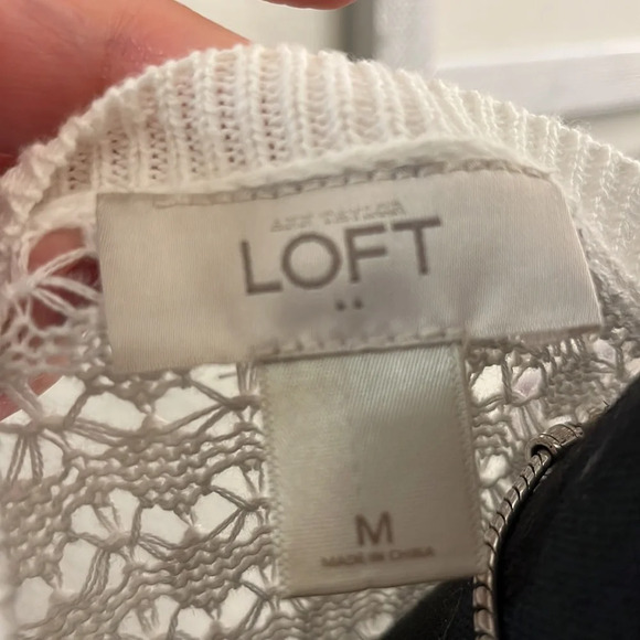 LOFT ivory v neck pullover lightweight long sweater top crochet EUC Medium - Picture 4 of 5